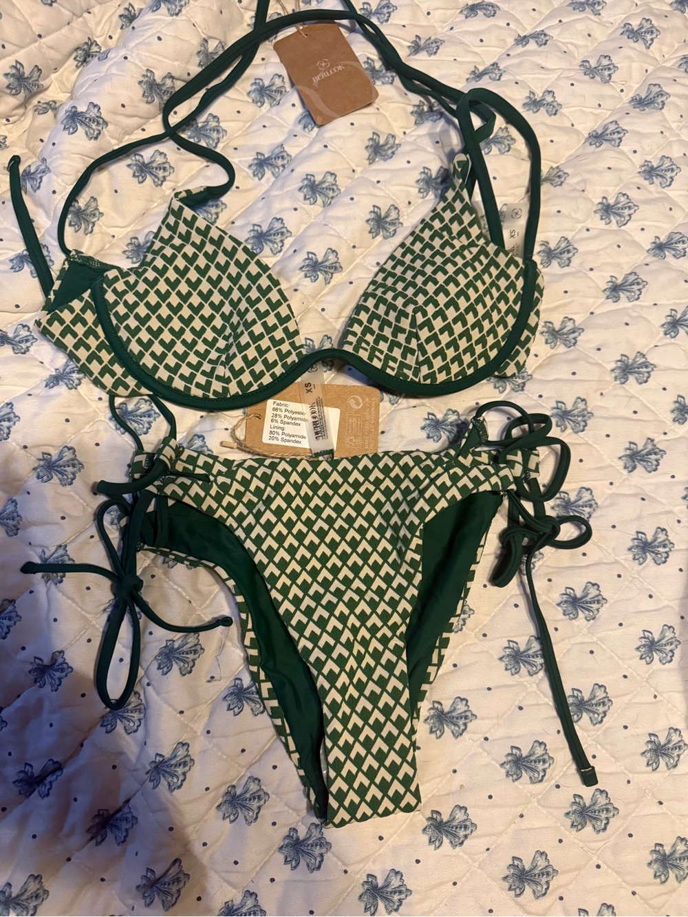 Green Geometric Tie-Side Bikini Set - BERLOOK